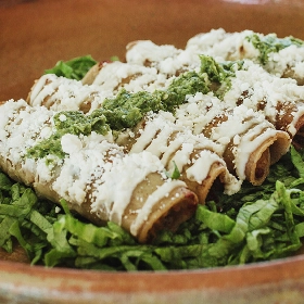 4 Chicken Flautas + 1 Can Soda