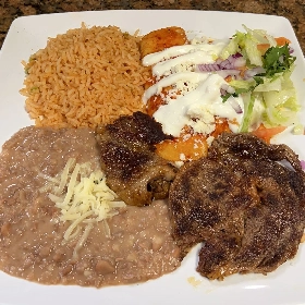 Bistec Con Enchilada - Platillo