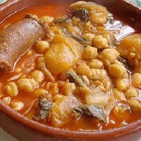 Patitas con Garbanzos