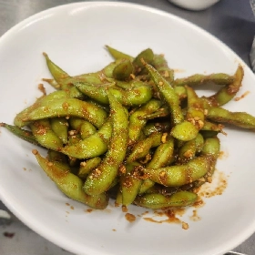 Spicy Garlic Edamame