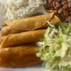 5 Tacos Dorados
