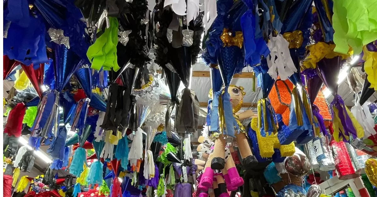 Piñatas y Renta de Mesas Bloomington CA F and L Piñatas