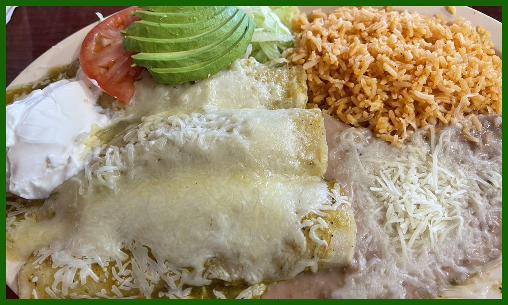 Visitenos y descubra nuestros especiales de deliciosos lunchs.