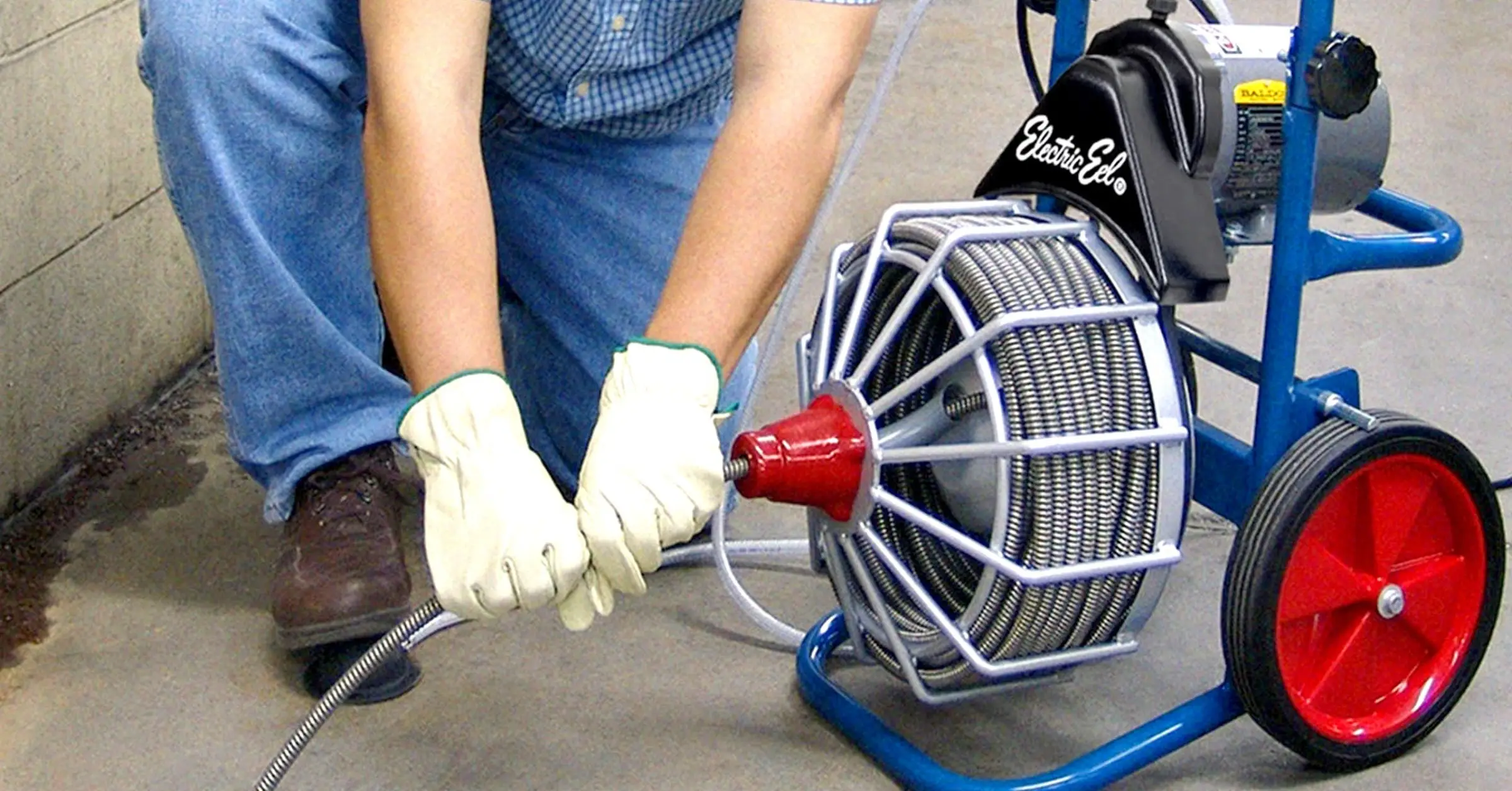 ¿Por qué se tapan los desagües o tuberías?