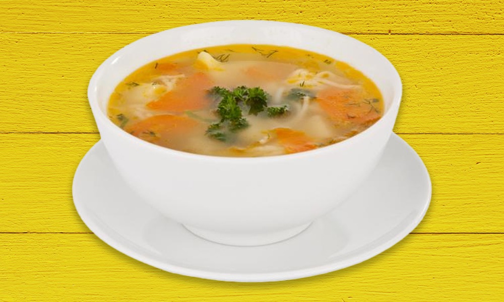 Disfruta de una rica sopa de pollo los jueves.