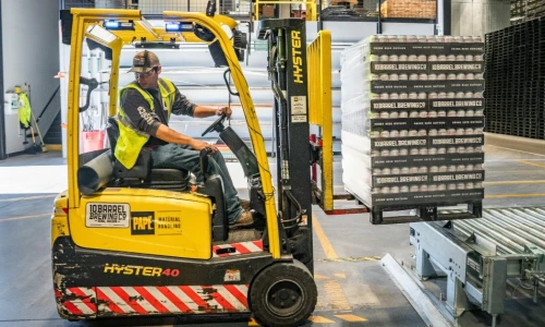 Cómo ser conductor de montacargas