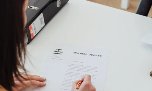 ¿Qué pasa si mi pareja no quiere firmar el divorcio?