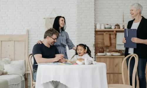 ¿Un niño puede estar en dos familias de crianza temporal?