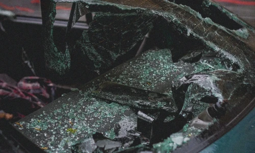 ¿Cuándo es mejor llevar un auto chocado al junk?