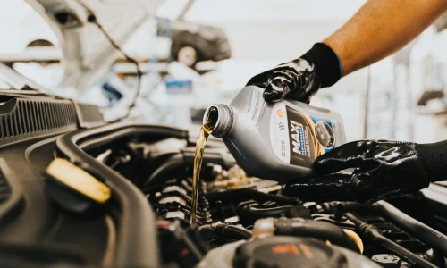 ¿El aceite de un carro cambia según el millaje?