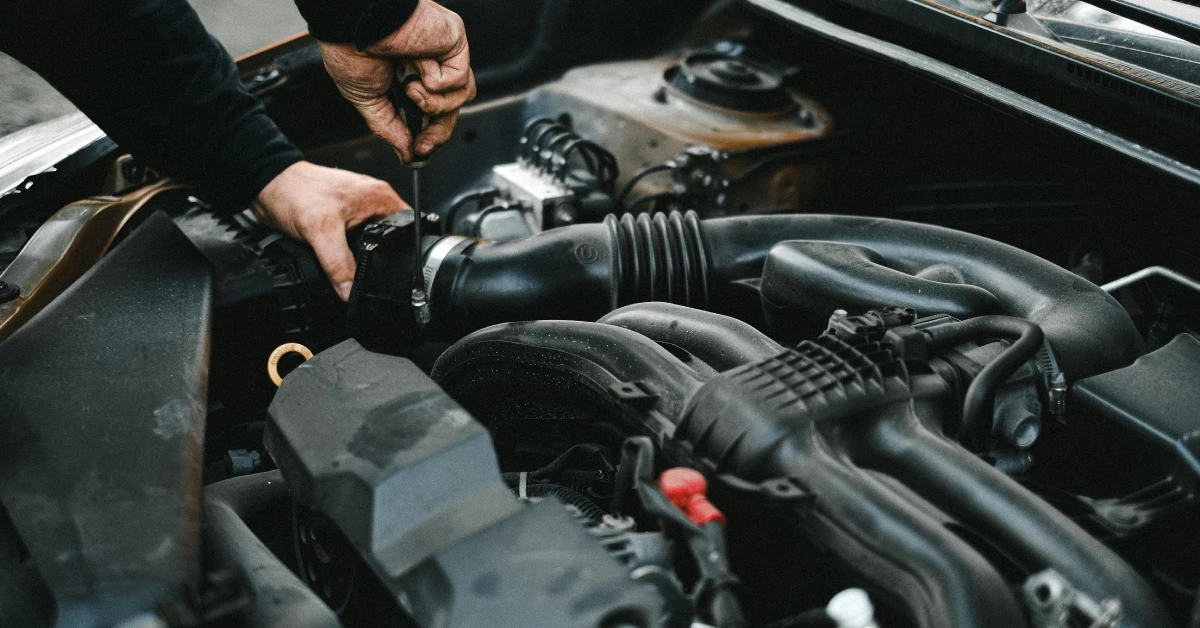 Errores más comunes que dañan un motor de auto