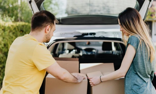 ¿Llevar cargas pesadas en el auto daña el motor?