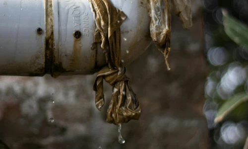 Riesgos de una vivienda con fugas y goteras de agua