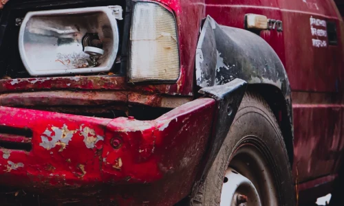 ¿Conviene reparar o vender mi auto a la chatarra?