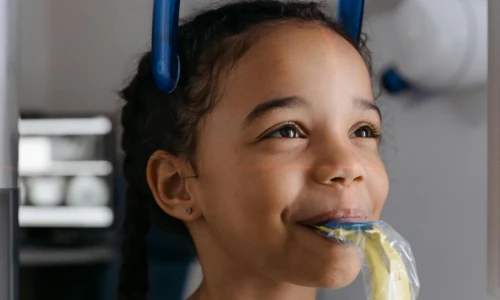 ¿Cuándo debe un niño ir al dentista?