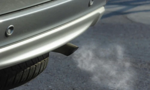 ¿Reparar o yonquear un auto que no pasó el smog?