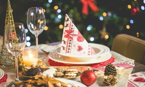 How to Make a Christmas Party in a Salon